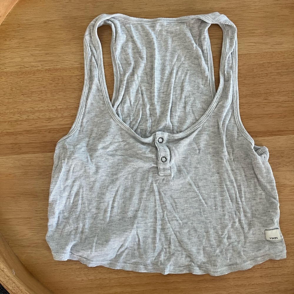 Vuori Light Gray Crop Top